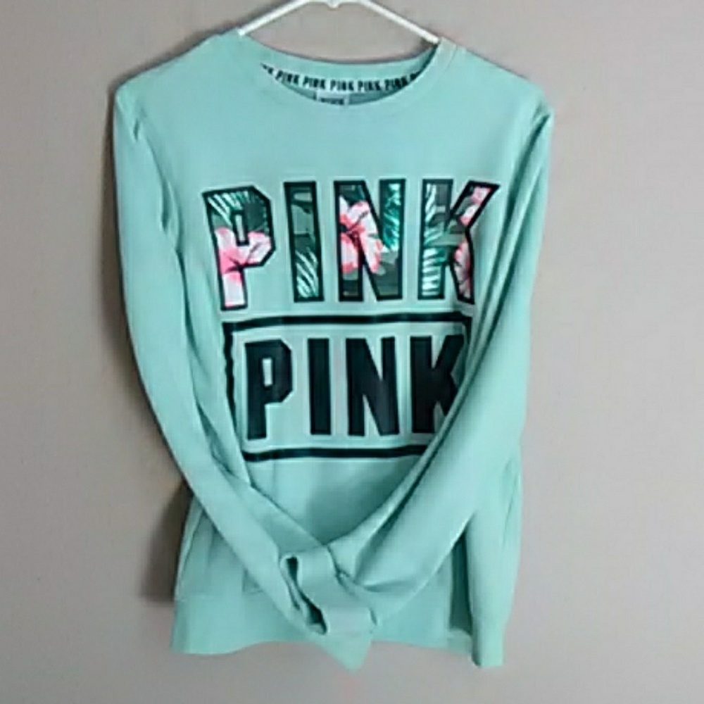 Pink vs pullover sweatshirt. Xsmall. Pre owned.